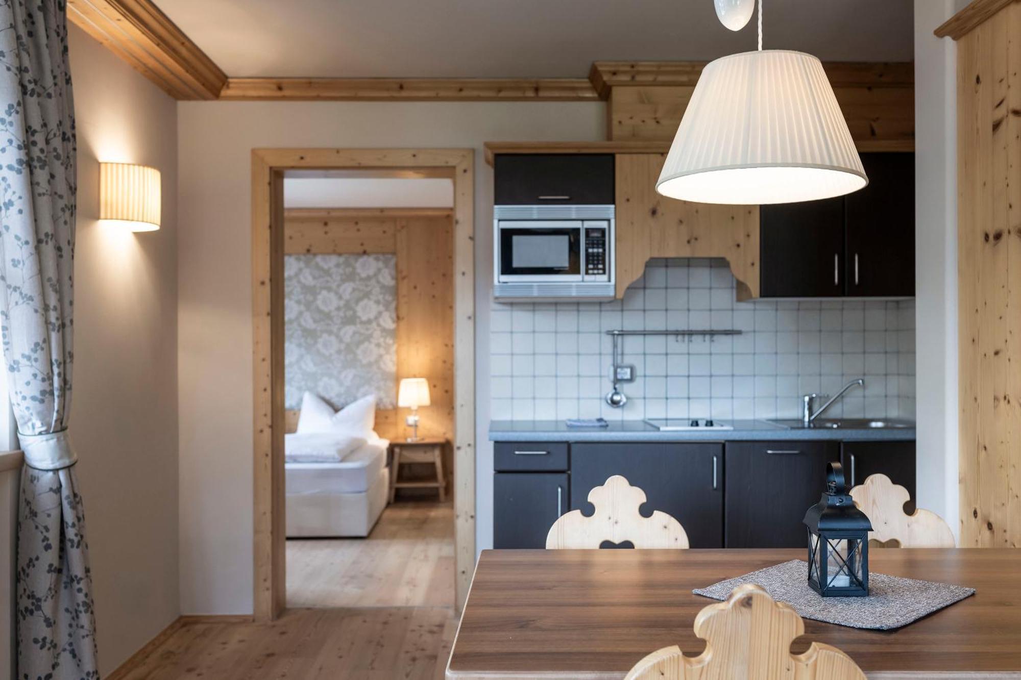 Post Alpina - Family Mountain Chalets Сан-Кандидо Номер фото