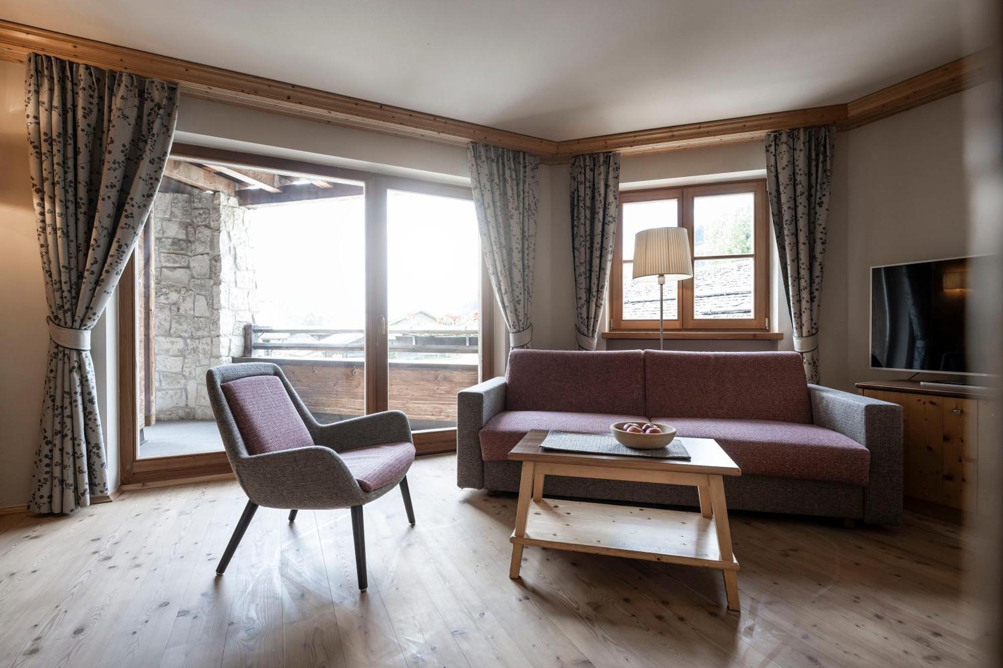 Post Alpina - Family Mountain Chalets Сан-Кандидо Номер фото